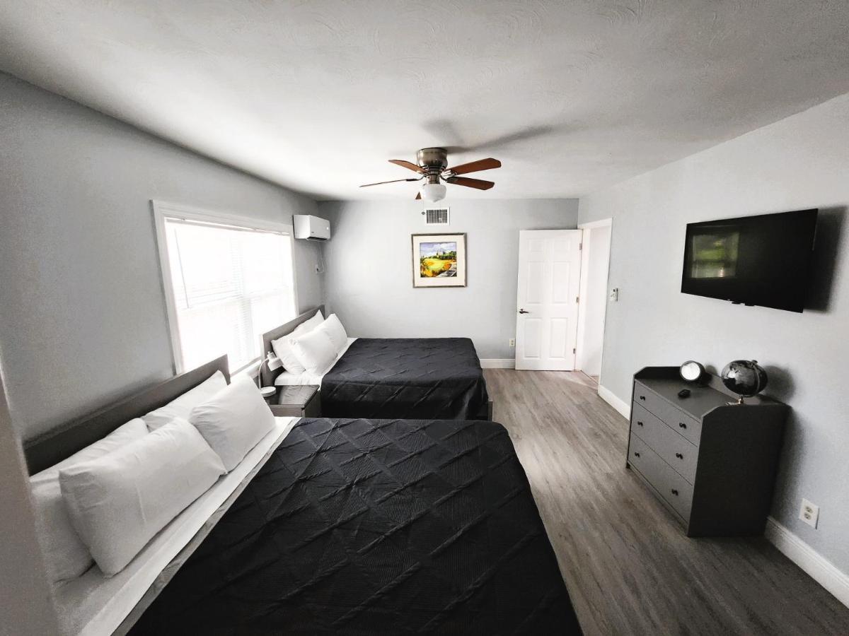 Cheerful Super Suite + 2 Queen + Sofa Bed Minutes From The Airport! Tampa Dış mekan fotoğraf